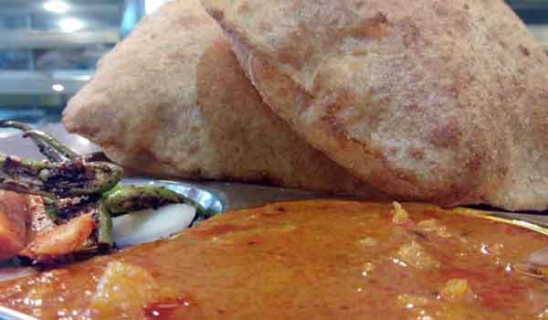 आलू पूड़ी खाए और खूब सेहत बनाए