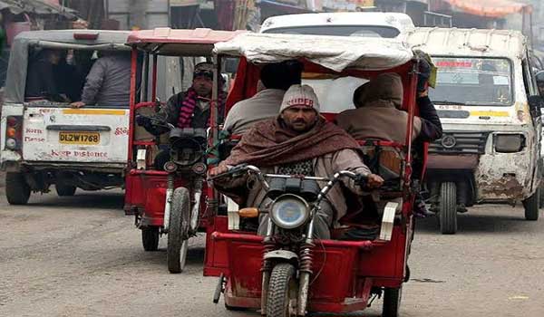 15 लाख ई रिक्शा ने ऑटो इंडस्ट्री की बैंड बजाई