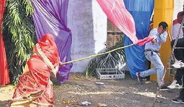 Women beaten his man on ignoring her demand on Karwa Chauth.